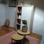 Donna Apartman *