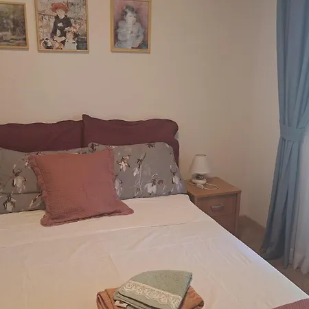 Donna Apartman *